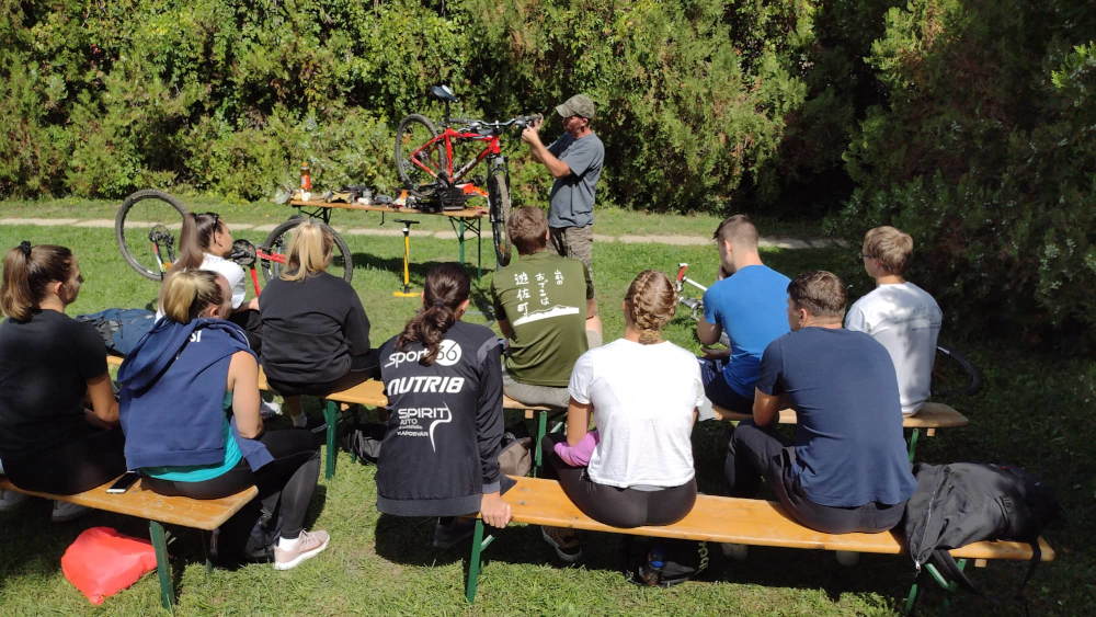 kerekparos turavezetes tabor a magyar testnevelesi es sporttudomanyi egyetemen 03