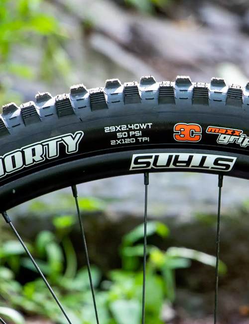 a maxxis frissiti az exo gumiabroncs konstrukciot 00